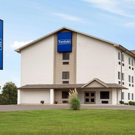 ทราเวลลอดจ์ บาย วินด์แฮม ลิโวเนีย Hotel Livonia ภายนอก รูปภาพ